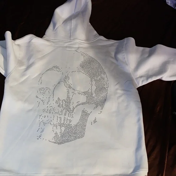 White Revenge Clothing Hoodie/ Skull Design on the back - Picture 2 of 3